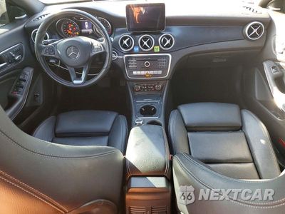 Zdjęcie 8 z 12 samochodu: 2018 MERCEDES-BENZ CLA 250 4MATIC VIN:WDDSJ4GB6JN559731 - miniatura
