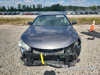 Piąte zdjęcie samochodu w środku: 2017 TOYOTA CAMRY LE VIN:4T1BF1FK3HU340135 - miniatura
