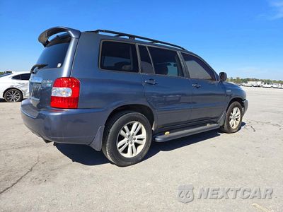 Trzecie zdjęcie samochodu z tyłu: 2006 TOYOTA HIGHLANDER HYBRID VIN:JTEDW21A960014759 - miniatura