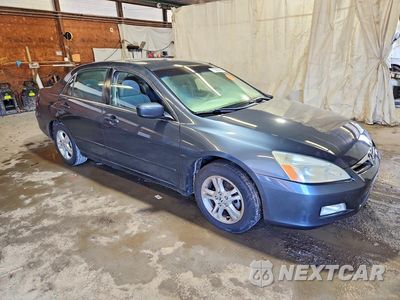 Czwarte zdjęcie samochodu z boku: 2006 HONDA ACCORD EX VIN:1HGCM56736A154550 - miniatura