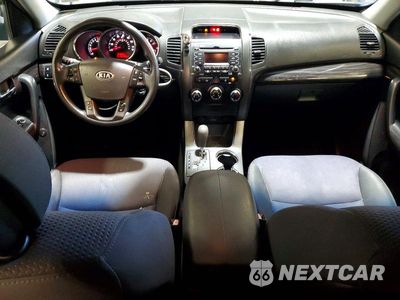 Zdjęcie 8 z 13 samochodu: 2011 KIA SORENTO LX VIN:5XYKTDA29BG110128 - miniatura
