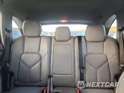 Zdjęcie 10 z 13 samochodu: 2013 PORSCHE CAYENNE VIN:WP1AA2A20DLA04856 - miniatura