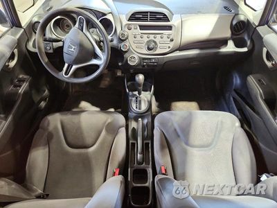 Zdjęcie 8 z 12 samochodu: 2013 HONDA FIT VIN:JHMGE8H37DC045713 - miniatura