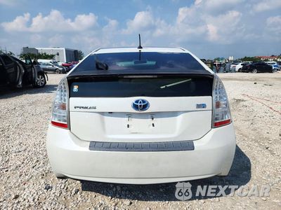 Zdjęcie 6 z 12 samochodu: 2010 TOYOTA PRIUS III VIN:JTDKN3DU9A5028585 - miniatura