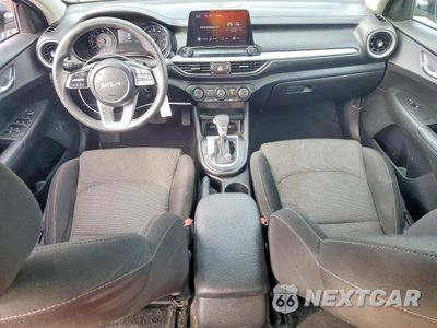 Zdjęcie 8 z 12 samochodu: 2024 KIA FORTE LXS VIN:3KPF24AD4RE699554 - miniatura
