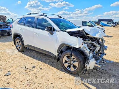 Czwarte zdjęcie samochodu z boku: 2025 TOYOTA RAV4 XLE VIN:2T3W1RFV6SW385691 - miniatura