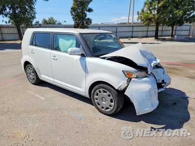 Czwarte zdjęcie samochodu z boku: 2014 SCION XB RELEASE SERIES 10.0 VIN:JTLZE4FE9EJ059931 - miniatura