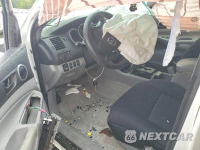 Zdjęcie 8 z 12 samochodu: 2011 TOYOTA TACOMA PU 4X4 VIN:3TMMU4FN6BM025999 - miniatura