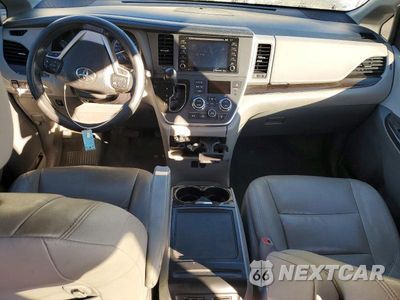 Zdjęcie 8 z 13 samochodu: 2020 TOYOTA SIENNA XLE PREMIUM 8-PASSENGER VIN:5TDYZ3DC5LS032538 - miniatura