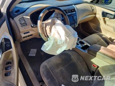 Zdjęcie 8 z 12 samochodu: 2014 NISSAN ALTIMA 2.5 S VIN:1N4AL3AP8EC181661 - miniatura
