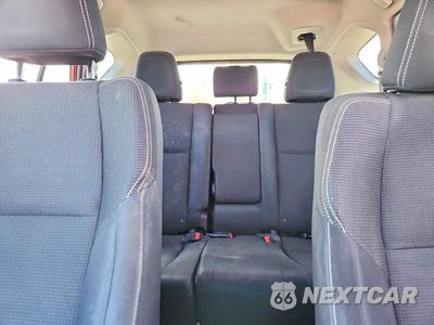 Zdjęcie 10 z 13 samochodu: 2017 TOYOTA RAV4 XLE VIN:JTMRFREV4HJ123580 - miniatura