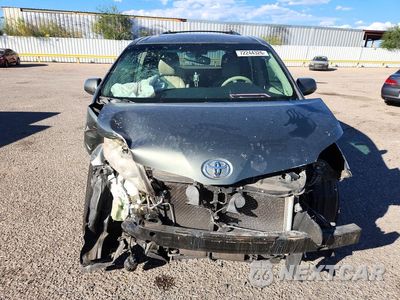 Piąte zdjęcie samochodu w środku: 2014 TOYOTA SIENNA XLE 8-PASSENGER VIN:5TDYK3DC3ES466142 - miniatura