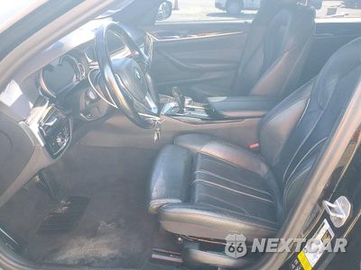Zdjęcie 7 z 12 samochodu: 2018 BMW 530 XI VIN:WBAJA7C58JWA72919 - miniatura