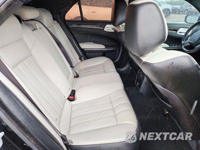 Zdjęcie 10 z 12 samochodu: 2019 CHRYSLER 300 S VIN:2C3CCABG2KH686100 - miniatura