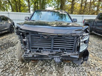 Piąte zdjęcie samochodu w środku: 2019 CHEVROLET SUBURBAN K1500 LT VIN:1GNSKHKC2KR160153 - miniatura