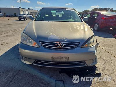 Piąte zdjęcie samochodu w środku: 2005 TOYOTA CAMRY LE VIN:4T1BE32K75U984267 - miniatura