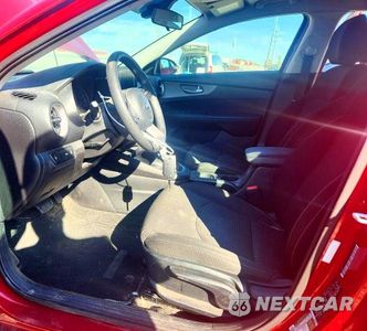 Zdjęcie 7 z 12 samochodu: 2019 KIA FORTE LXS VIN:3KPF24AD0KE066328 - miniatura