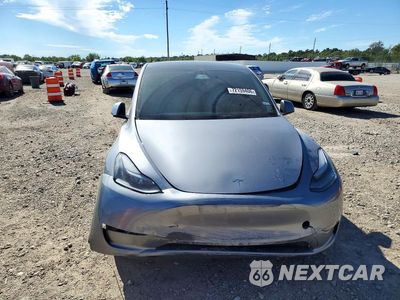 Piąte zdjęcie samochodu w środku: 2024 TESLA MODEL Y VIN:7SAYGDEF3RA299064 - miniatura