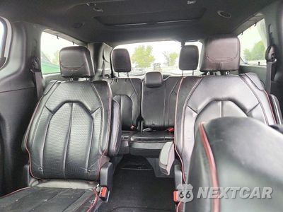Zdjęcie 10 z 13 samochodu: 2019 CHRYSLER PACIFICA LIMITED VIN:2C4RC1GG6KR749059 - miniatura