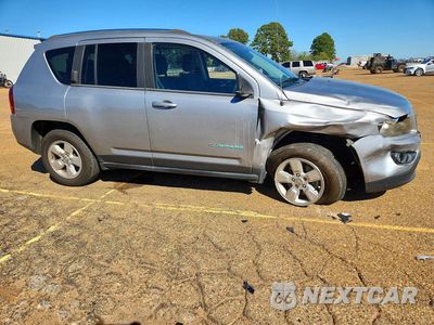 Czwarte zdjęcie samochodu z boku: 2014 JEEP COMPASS SPORT VIN:1C4NJCBA8ED829652 - miniatura
