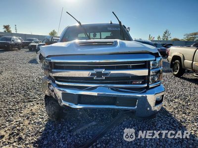 Piąte zdjęcie samochodu w środku: 2019 CHEVROLET SILVERADO K2500 HEAVY DUTY LTZ VIN:1GC1KTEY4KF158517 - miniatura