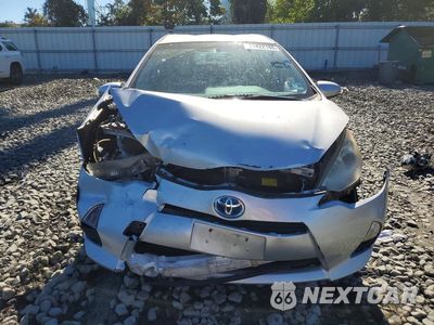 Piąte zdjęcie samochodu w środku: 2012 TOYOTA PRIUS C ONE VIN:JTDKDTB38C1508107 - miniatura
