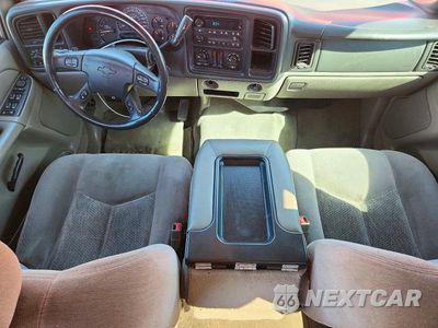 Zdjęcie 8 z 12 samochodu: 2005 CHEVROLET AVALANCHE C1500 VIN:3GNEC12Z25G140396 - miniatura