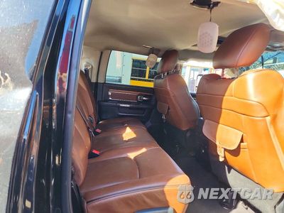 Zdjęcie 10 z 12 samochodu: 2014 RAM 3500 LONGHORN VIN:3C63RRNLXEG216569 - miniatura