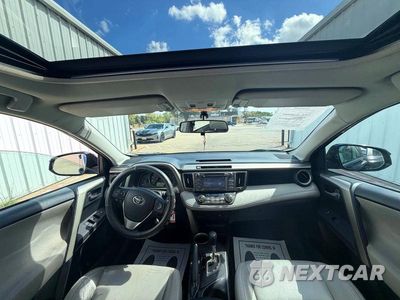Zdjęcie 9 z 14 samochodu: 2014 TOYOTA RAV4 XLE VIN:2T3WFREV4EW117973 - miniatura