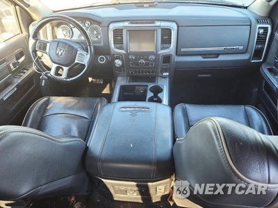 Zdjęcie 8 z 12 samochodu: 2015 RAM 1500 LONGHORN VIN:1C6RR7PM5FS507057 - miniatura