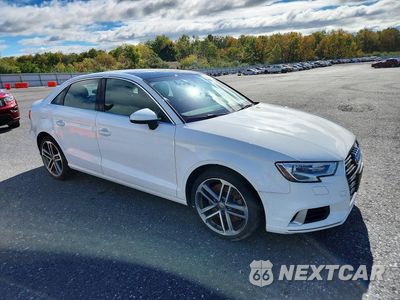 Czwarte zdjęcie samochodu z boku: 2019 AUDI A3 PREMIUM VIN:WAUBEGFF8KA089292 - miniatura