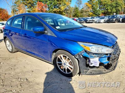 Czwarte zdjęcie samochodu z boku: 2018 FORD FOCUS SE VIN:1FADP3K23JL238380 - miniatura