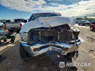 Piąte zdjęcie samochodu w środku: 2015 RAM 2500 SLT CREW CAB 169