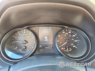 Zdjęcie 9 z 12 samochodu: 2019 NISSAN ROGUE SL VIN:5N1AT2MT5KC712674 - miniatura