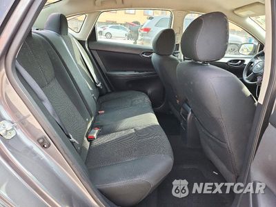 Zdjęcie 10 z 12 samochodu: 2018 NISSAN SENTRA S VIN:3N1AB7AP8JY328165 - miniatura