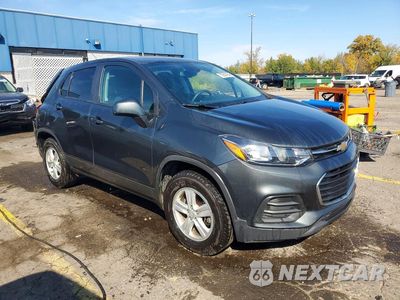 Czwarte zdjęcie samochodu z boku: 2019 CHEVROLET TRAX LS VIN:3GNCJNSB0KL366852 - miniatura