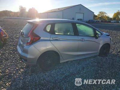 Trzecie zdjęcie samochodu z tyłu: 2020 HONDA FIT SPORT VIN:3HGGK5G63LM701067 - miniatura