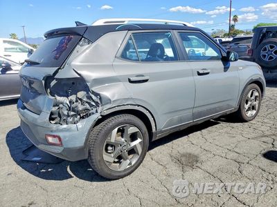 Trzecie zdjęcie samochodu z tyłu: 2022 HYUNDAI VENUE LIMITED VIN:KMHRC8A31NU179893 - miniatura