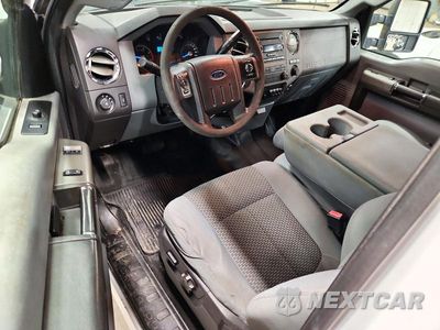 Zdjęcie 8 z 12 samochodu: 2012 FORD F550 SUPER DUTY VIN:1FD0X5HT7CEB22851 - miniatura