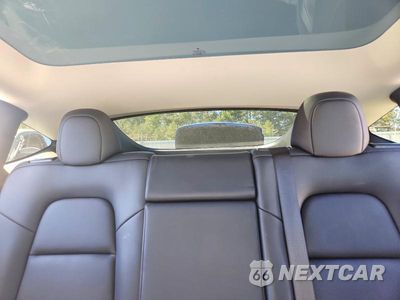 Zdjęcie 10 z 14 samochodu: 2022 TESLA MODEL Y VIN:7SAYGAEE3NF465151 - miniatura