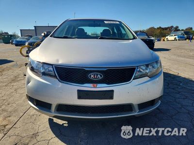 Piąte zdjęcie samochodu w środku: 2010 KIA FORTE EX VIN:KNAFU4A23A5064251 - miniatura