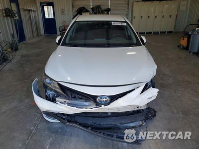 Piąte zdjęcie samochodu w środku: 2021 TOYOTA CAMRY LE VIN:4T1C31AK5MU568569 - miniatura