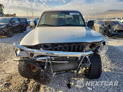 Piąte zdjęcie samochodu w środku: 2004 TOYOTA TACOMA V6 VIN:5TEHN72N04Z464319 - miniatura