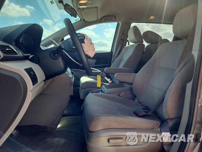 Zdjęcie 7 z 14 samochodu: 2015 HONDA ODYSSEY SE VIN:5FNRL5H30FB501748 - miniatura