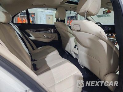 Zdjęcie 10 z 12 samochodu: 2019 MERCEDES-BENZ E 300 4MATIC VIN:WDDZF4KB0KA532752 - miniatura