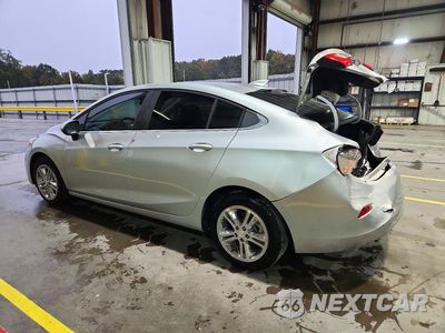 Drugie zdjęcie samochodu z przodu: 2018 CHEVROLET CRUZE LT VIN:1G1BE5SM5J7195750 - miniatura