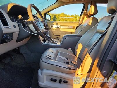 Zdjęcie 7 z 13 samochodu: 2009 LINCOLN MKX VIN:2LMDU88C39BJ01001 - miniatura