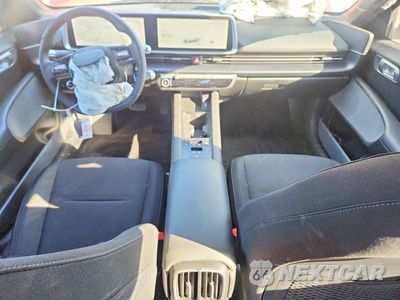 Zdjęcie 8 z 12 samochodu: 2024 HYUNDAI IONIQ 6 SE VIN:KMHM24ACXRA058857 - miniatura