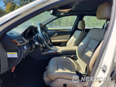 Zdjęcie 7 z 12 samochodu: 2011 MERCEDES-BENZ E 350 VIN:WDDHF5GB0BA380059 - miniatura