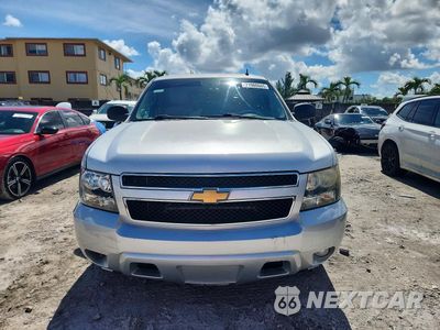 Piąte zdjęcie samochodu w środku: 2014 CHEVROLET SUBURBAN C1500 LT VIN:1GNSCJE05ER229959 - miniatura